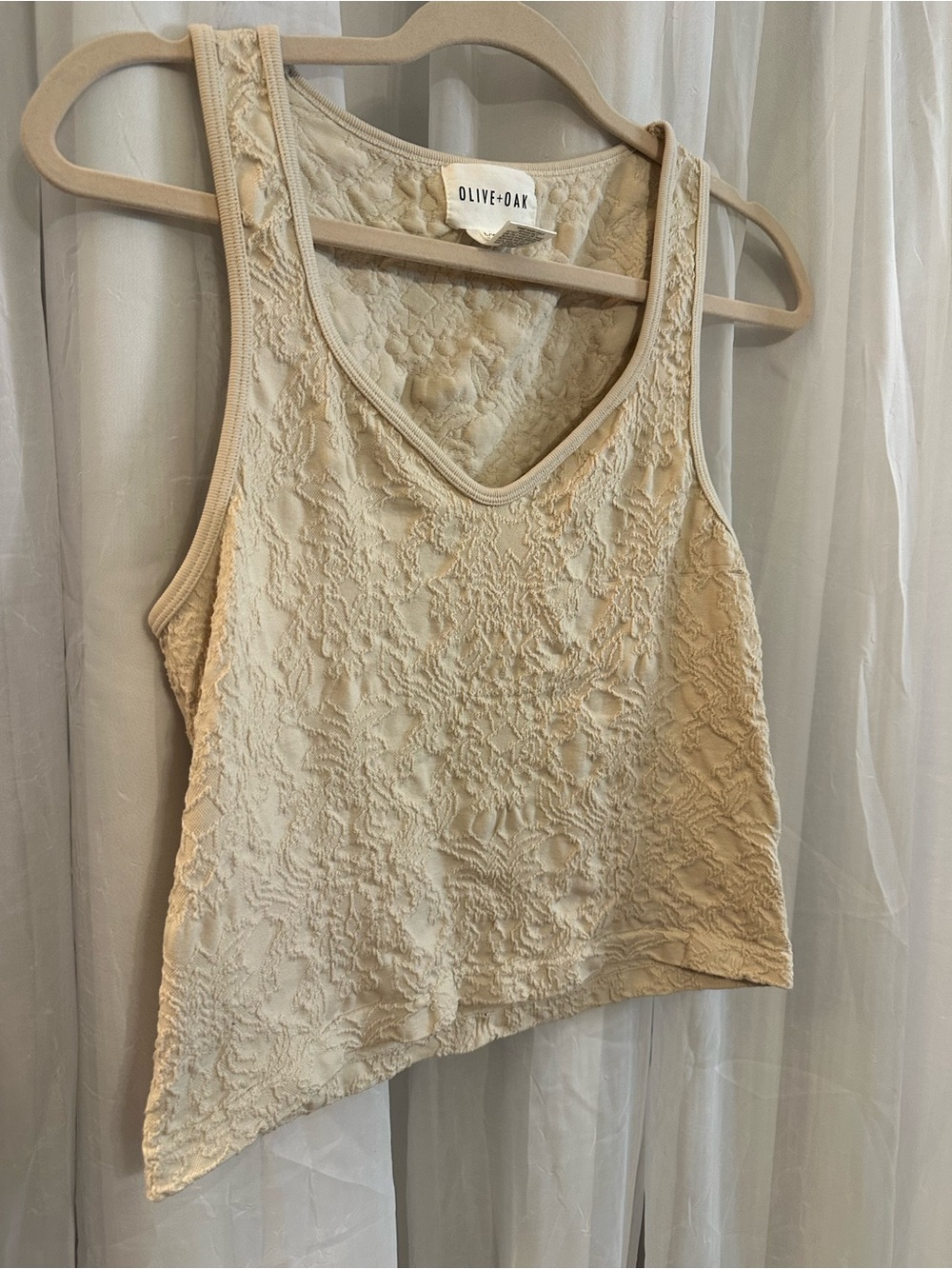 Olive & Oak Cream Textured Sleeveless Tank Top with Scoop Neck.